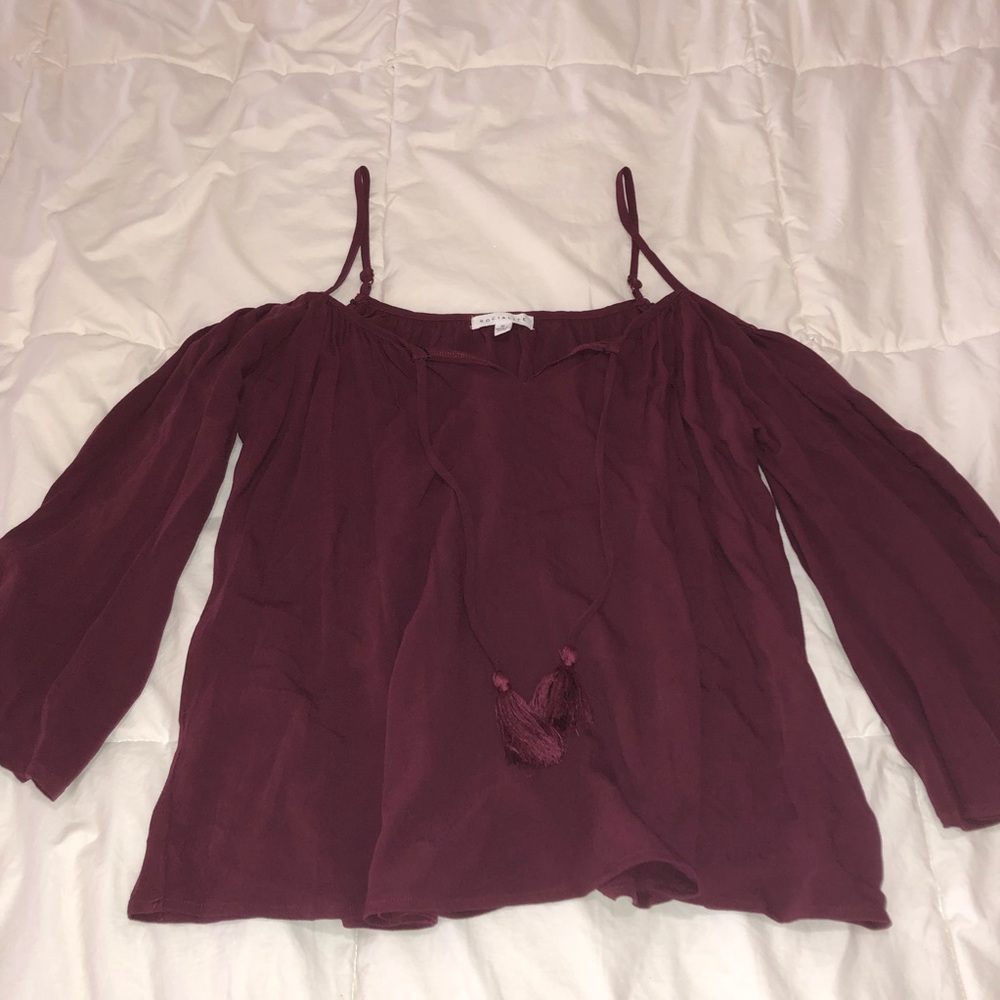 Cold shoulder top